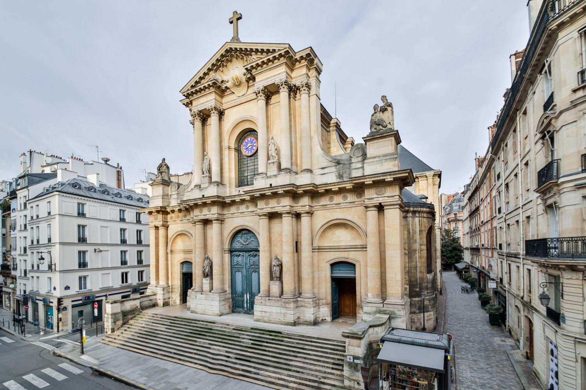 パリLouvre - Saint-Rochアパートメント エクステリア 写真